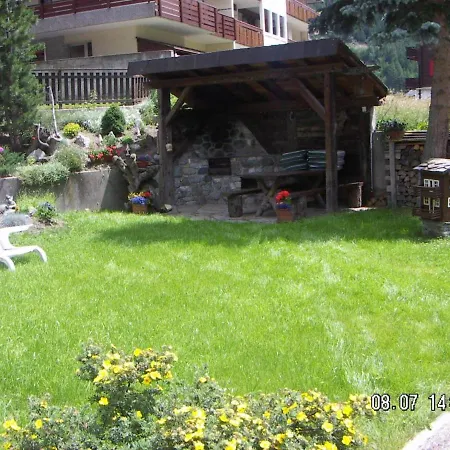 Viola Apartment Saas-Grund